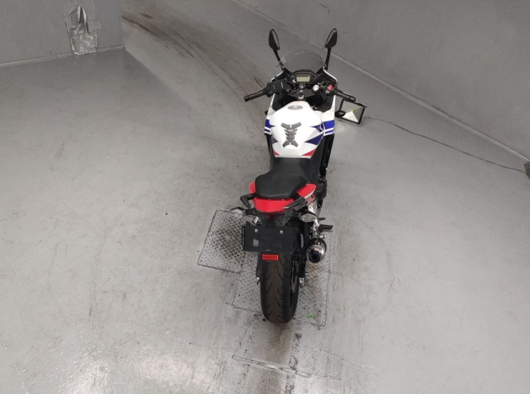 Мотоцикл Honda CBR400R с пробегом 32431 km с пробегом 32431 km