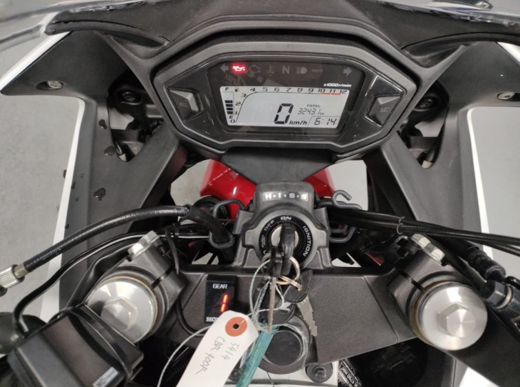 Мотоцикл Honda CBR400R с пробегом 32431 km с пробегом 32431 km