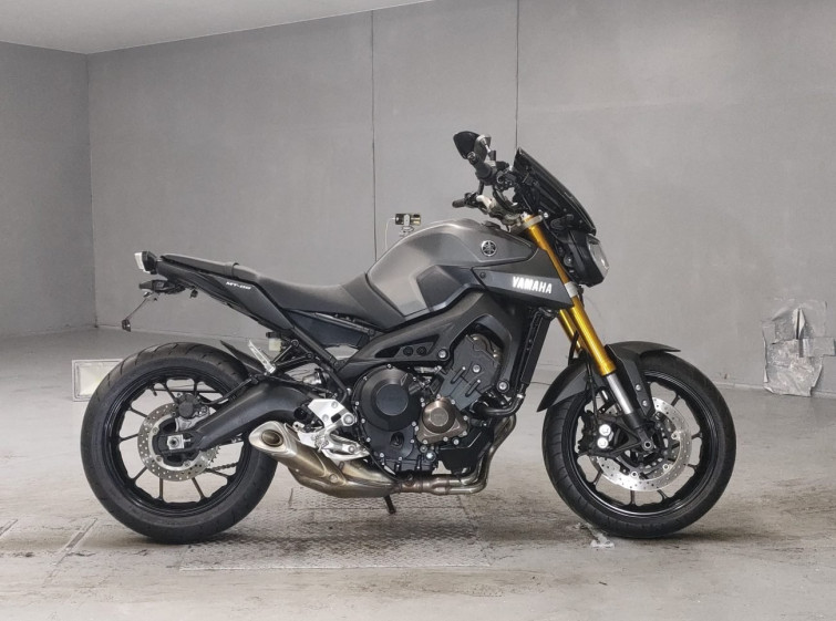 Мотоцикл Yamaha MT-09 з пробігом 10487 km з пробігом 10487 km