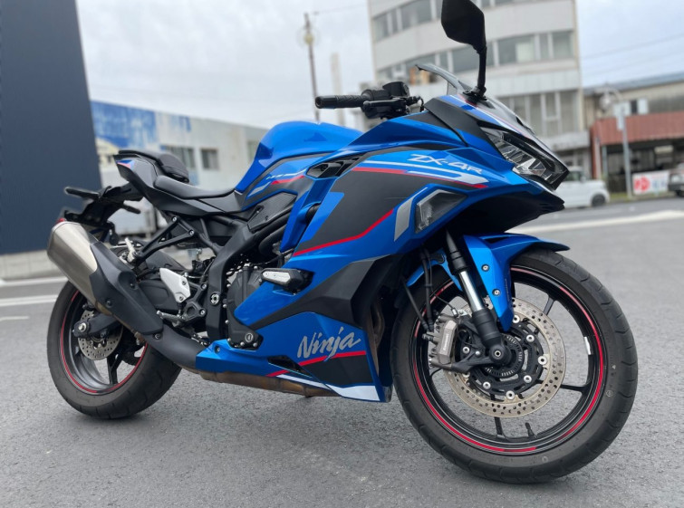 Мотоцикл Kawasaki NINJA ZX-4R SE з пробігом 47128 km