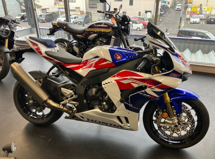 Мотоцикл Honda CBR1000RR-R FB SP з пробігом 3643 km