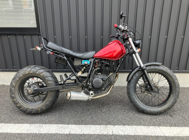 Мотоцикл Yamaha TW200 с пробегом 76 km