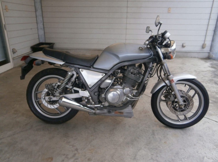 Мотоцикл Yamaha SRX600 с пробегом 10966 km