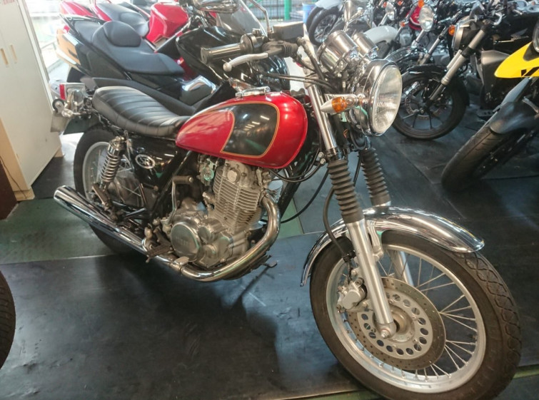 Мотоцикл Yamaha SR400 с пробегом 60 km
