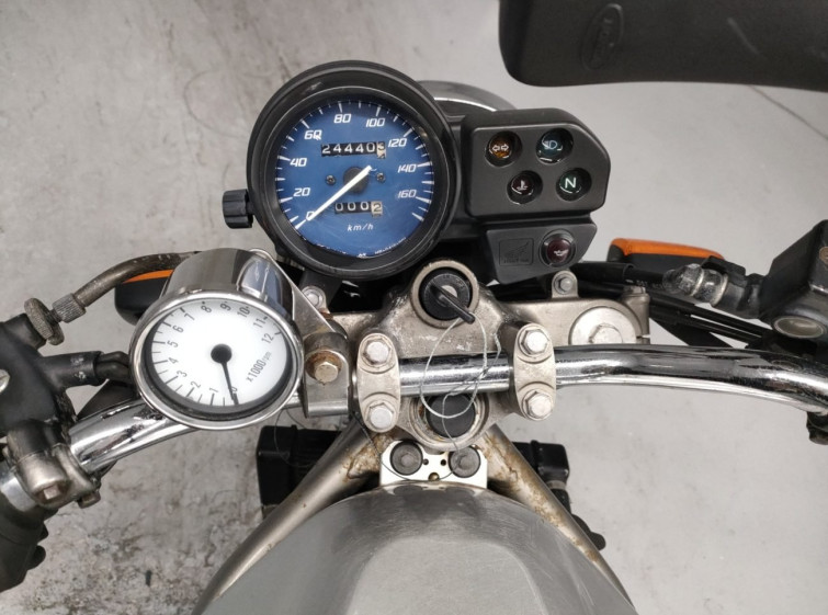 Мотоцикл Honda VTR250 з пробігом 24440 km з пробігом 24440 km