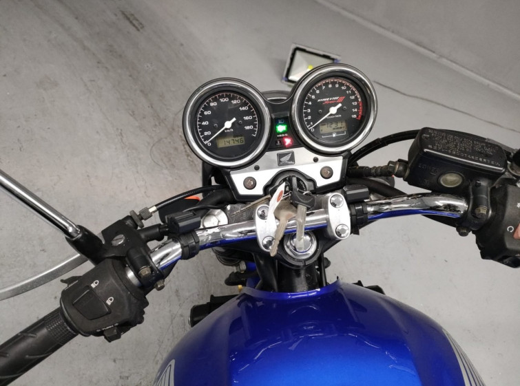 Мотоцикл Honda CB400SFV с пробегом 14746 km с пробегом 14746 km