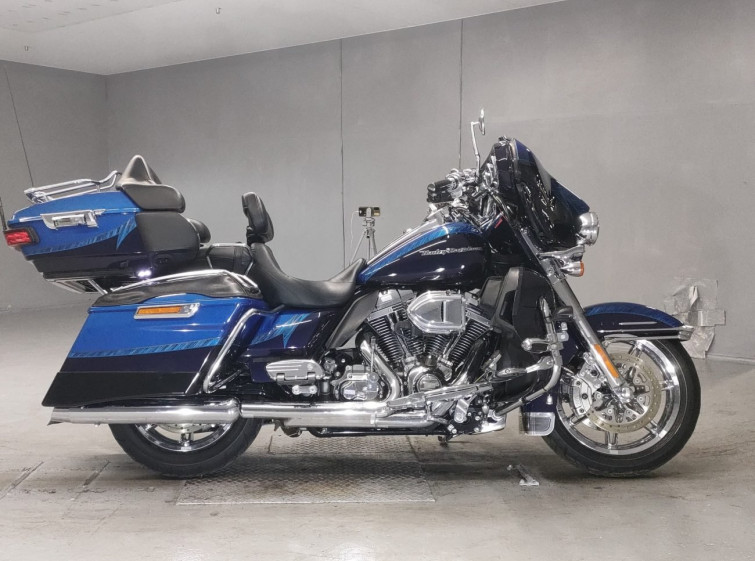 Мотоцикл HD ELECTRA GLIDE FLHTKSE1800 с пробегом 33657 km с пробегом 33657 km