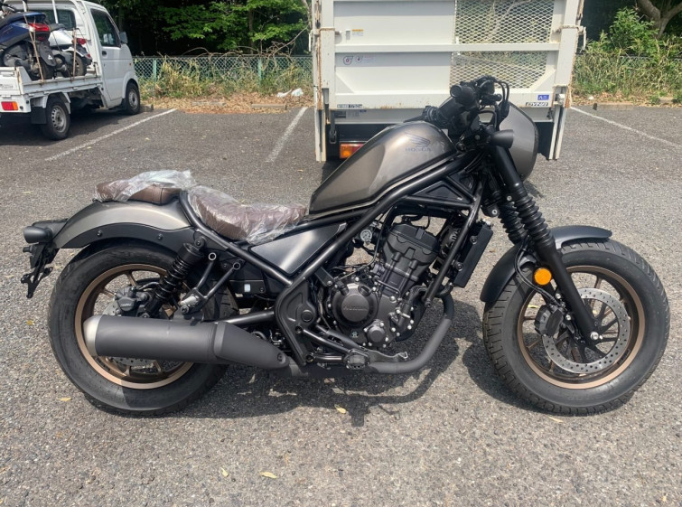 Мотоцикл Honda REBEL S CMX250
