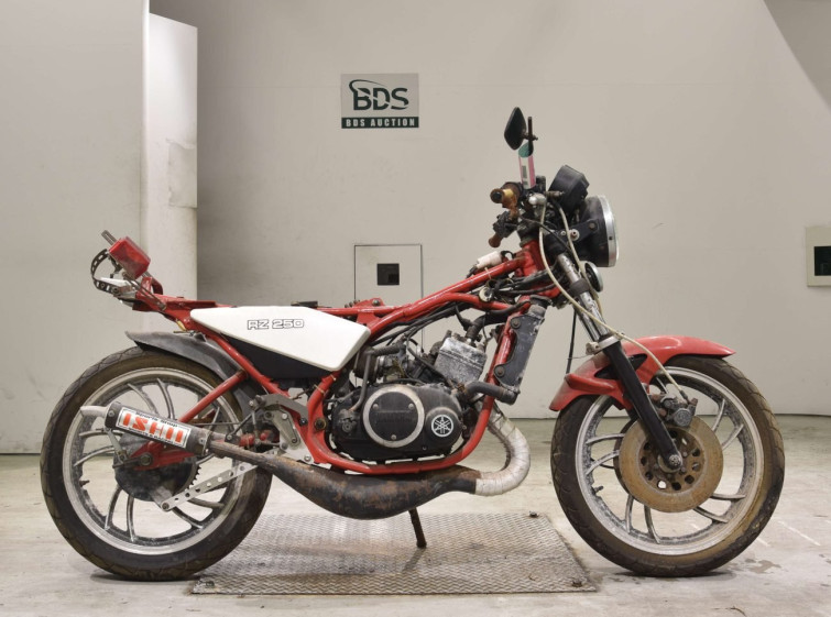 Мотоцикл Yamaha RZ250 з пробігом 338 km