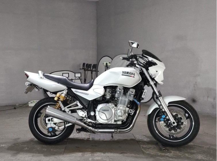 Мотоцикл Yamaha XJR1300 с пробегом 18277 km