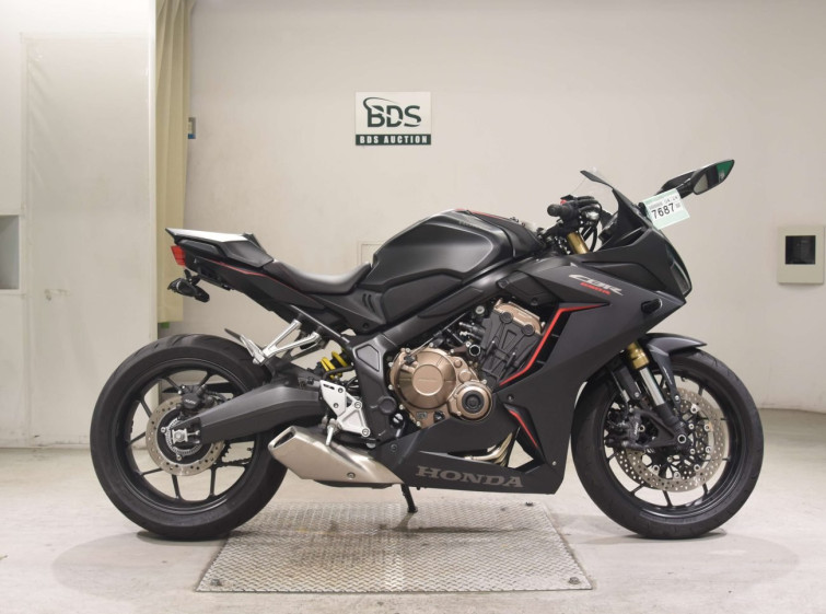 Мотоцикл Honda CBR650R з пробігом 4112 km