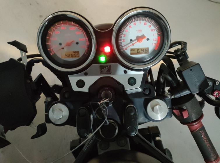 Мотоцикл Honda VTR250 с пробегом 42899 km с пробегом 42899 km