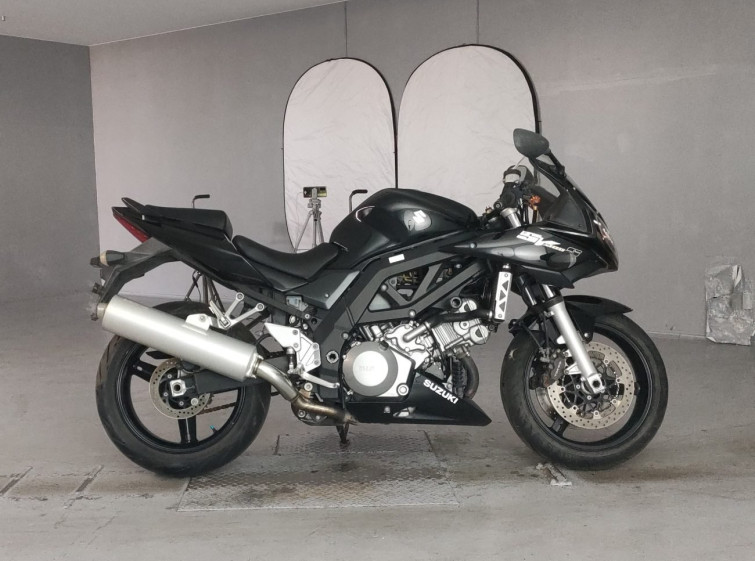 Мотоцикл Suzuki SV1000S з пробігом 43900 km з пробігом 43900 km