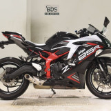 Мотоцикл Kawasaki NINJA ZX-25R с пробегом 11724 km