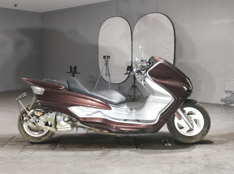 Мотоцикл Yamaha MAJESTY 250C