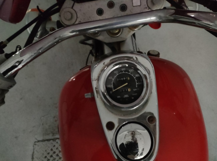 Мотоцикл Honda MAGNA250 с пробегом 21691 km с пробегом 21691 km