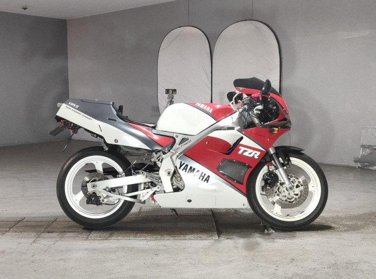 Мотоцикл Yamaha TZR250 з пробігом 2587 km