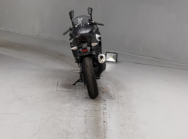 Мотоцикл Kawasaki NINJA250 с пробегом 25276 km с пробегом 25276 km