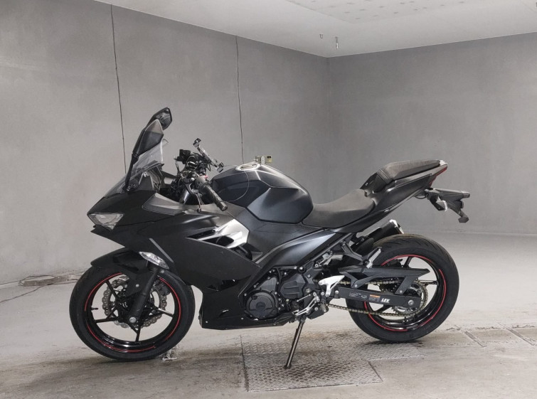 Мотоцикл Kawasaki NINJA250 с пробегом 25276 km с пробегом 25276 km