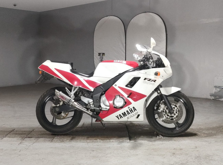 Мотоцикл Yamaha FZR250R с пробегом 19426 km