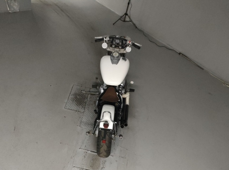 Мотоцикл Yamaha DRAGSTAR XVS400 CLASSIC с пробегом 42864 km с пробегом 42864 km