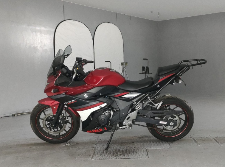 Мотоцикл Suzuki GSX250R з пробігом 10315 km з пробігом 10315 km