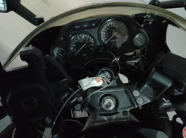 Мотоцикл Kawasaki ZZ-R400 с пробегом 75939 km с пробегом 75939 km