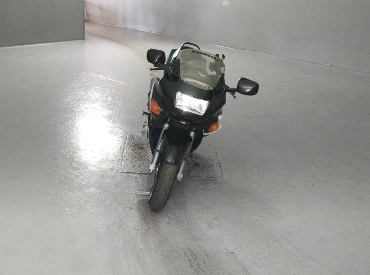 Мотоцикл Kawasaki ZZ-R400 с пробегом 75939 km с пробегом 75939 km