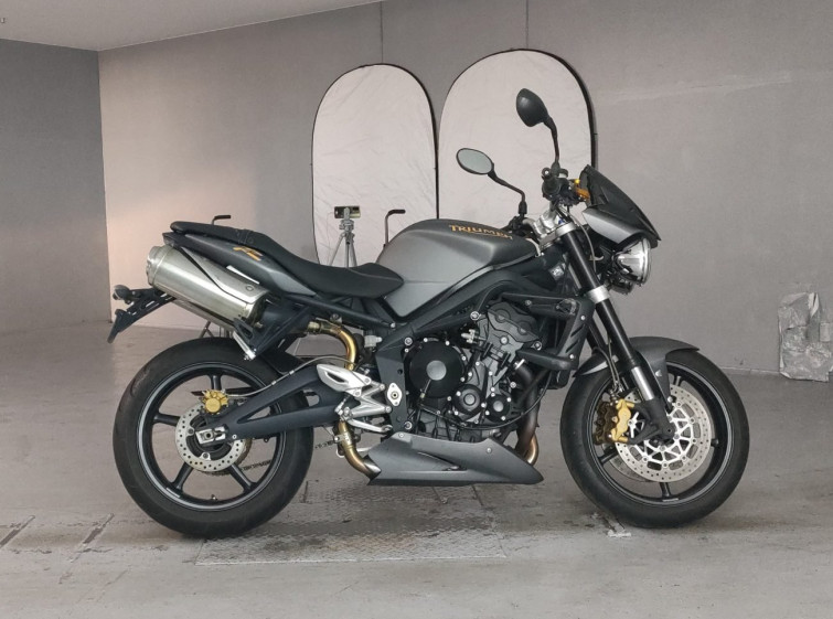 Мотоцикл Triumph STREET TRIPLE R з пробігом 18540 km з пробігом 18540 km