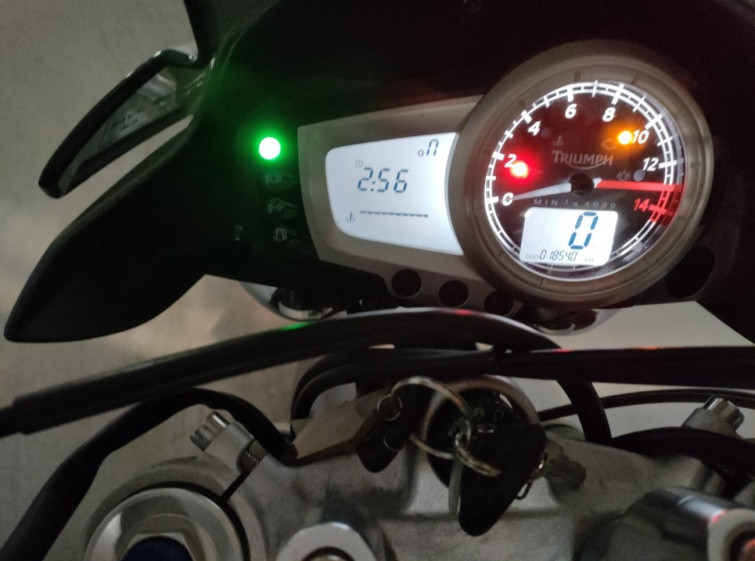 Мотоцикл Triumph STREET TRIPLE R з пробігом 18540 km з пробігом 18540 km