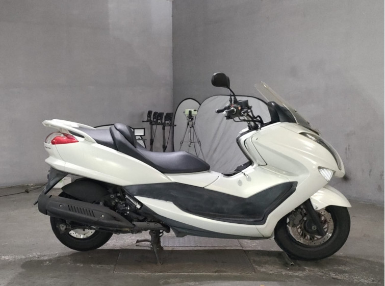 Мотоцикл Yamaha MAJESTY 250 з пробігом 42351 km