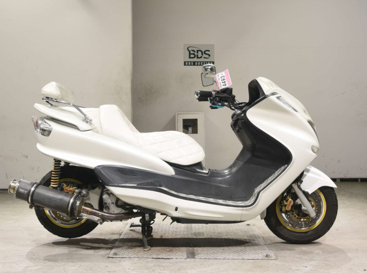 Мотоцикл Yamaha MAJESTY 250C