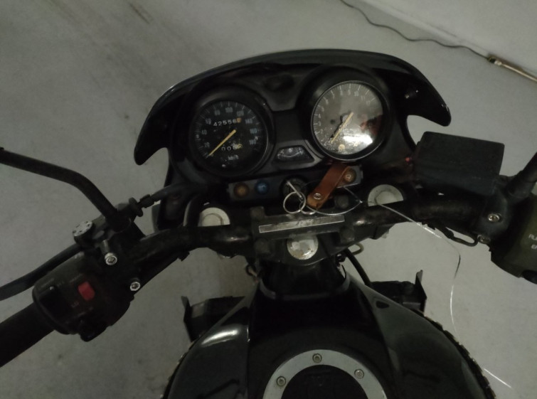 Мотоцикл Kawasaki ZRX400 с пробегом 42556 km с пробегом 42556 km