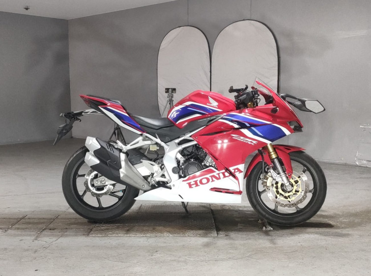 Мотоцикл Honda CBR250RR з пробігом 11630 km