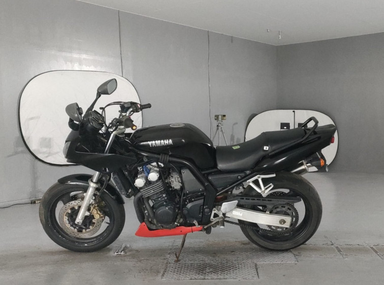 Мотоцикл Yamaha FZ400 с пробегом 41374 km с пробегом 41374 km