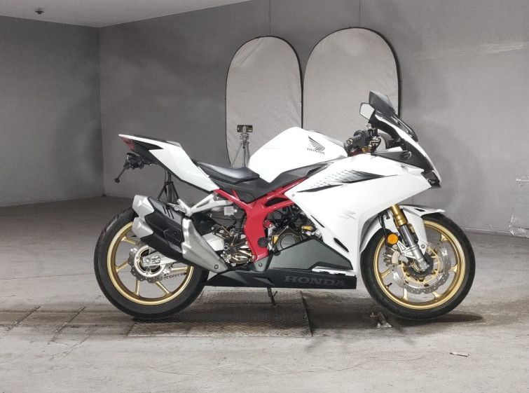 Мотоцикл Honda CBR250RR з пробігом 6245 km