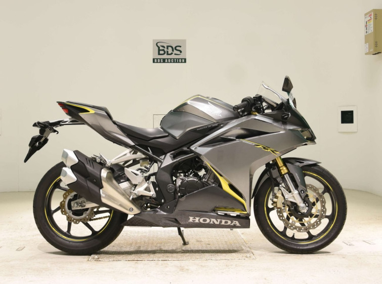 Мотоцикл Honda CBR250RR з пробігом 20847 km
