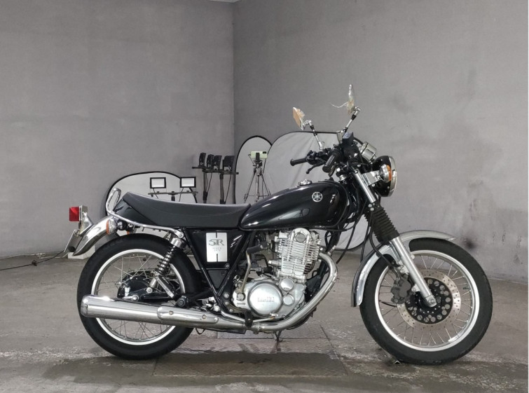 Мотоцикл Yamaha SR400 з пробігом 2247 km