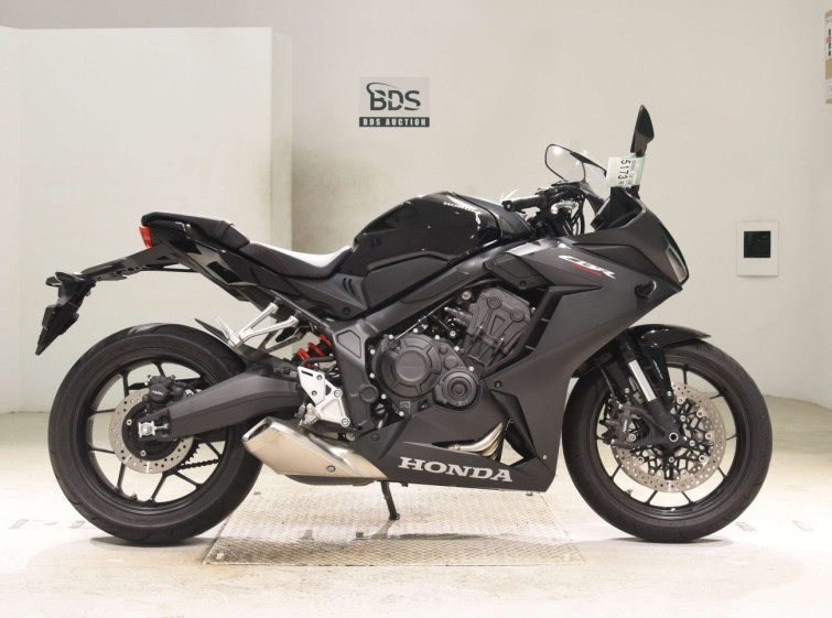Мотоцикл Honda CBR650R з пробігом 4024 km