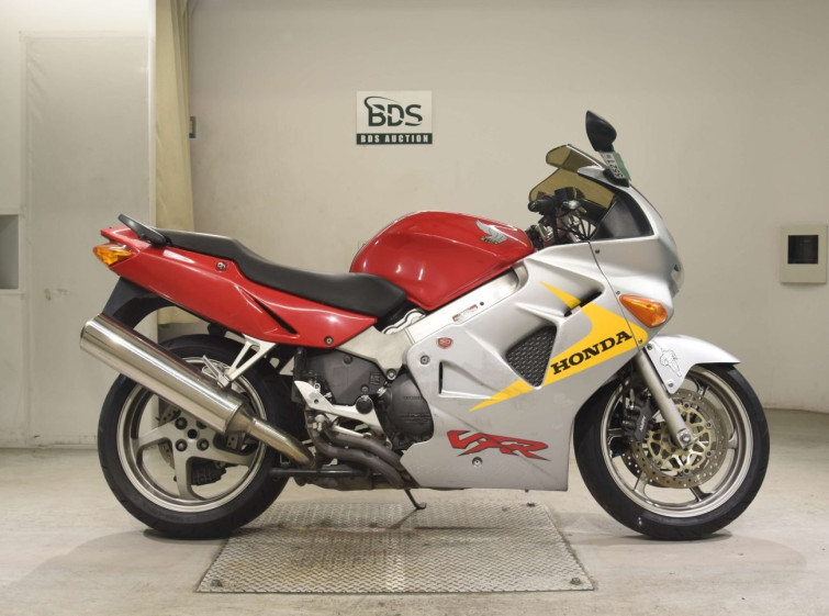 Мотоцикл Honda VFR800F з пробігом 93063 km