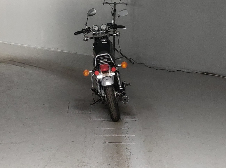 Мотоцикл Yamaha SR400 з пробігом 38470 km з пробігом 38470 km