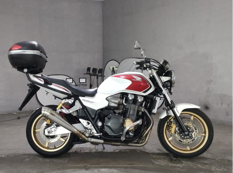 Мотоцикл Honda CB1300SF с пробегом 33926 km