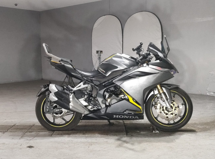 Мотоцикл Honda CBR250RR з пробігом 15419 km