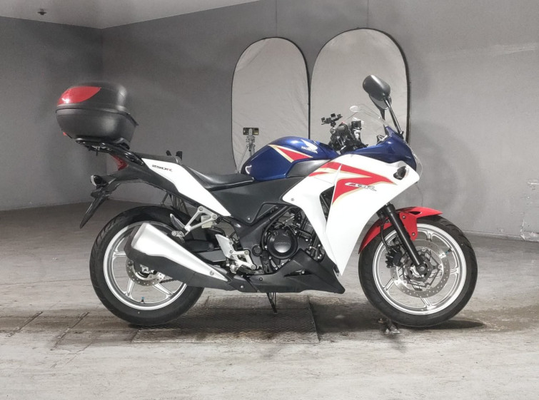 Мотоцикл Honda CBR250R з пробігом 17428 km