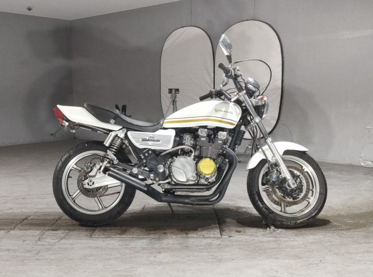 Мотоцикл Kawasaki ZEFAR 400 с пробегом 40988 km
