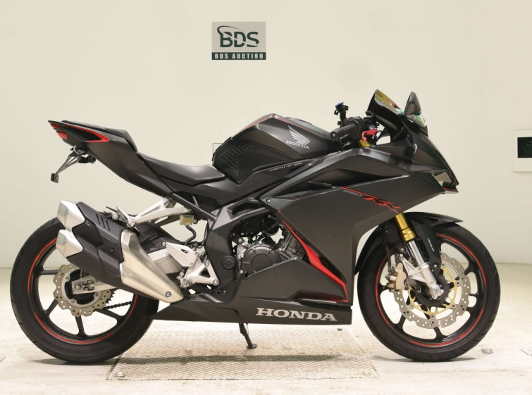 Мотоцикл Honda CBR250RR з пробігом 14043 km