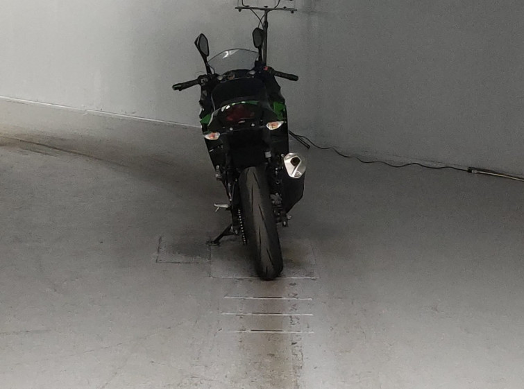 Мотоцикл Kawasaki NINJA400 с пробегом 16542 km с пробегом 16542 km