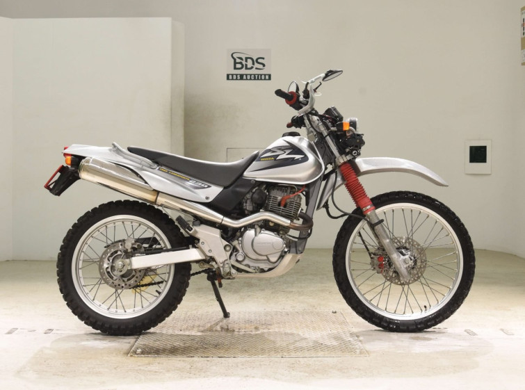 Мотоцикл Honda SL230 с пробегом 11177 km