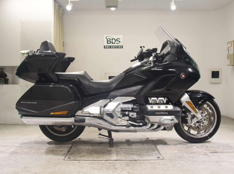 Мотоцикл Honda GL1800 TOUR D с пробегом 12140 km
