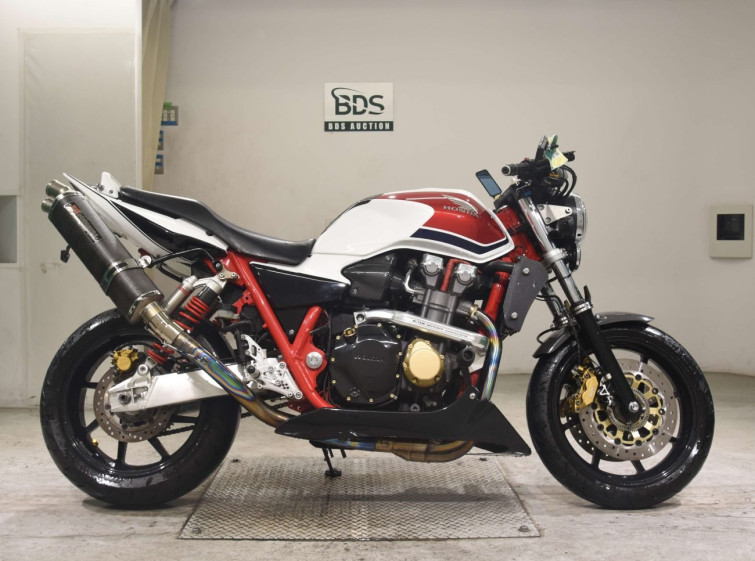 Мотоцикл Honda CB1300SF с пробегом 74098 km